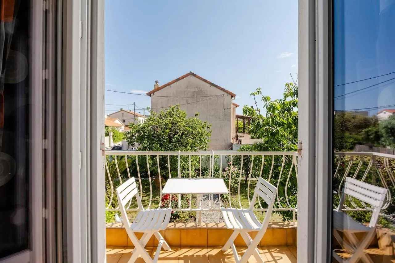 Studio Antibes - 5Min Des Plages - Parking Gratuit - Climatisation Apartment